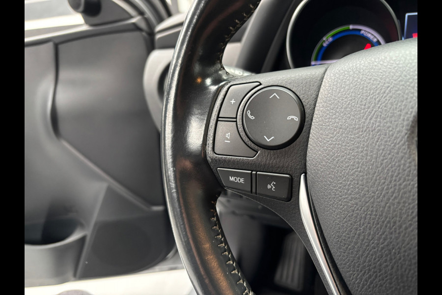 Toyota Auris 1.8 Hybrid Energy Plus / Navigatie / Trekhaak