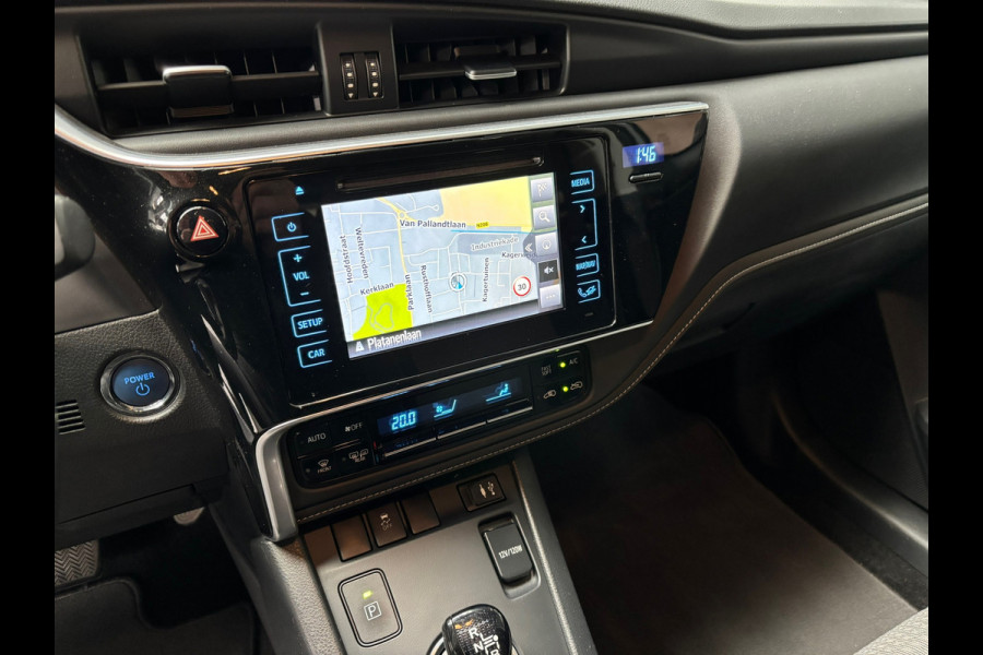 Toyota Auris 1.8 Hybrid Energy Plus / Navigatie / Trekhaak