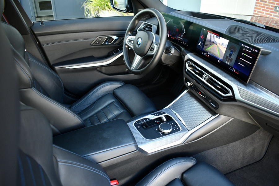 BMW 3 Serie Touring 330e M-Sport Pro Pano M-zetels ACC HUD HiFi 19inch
