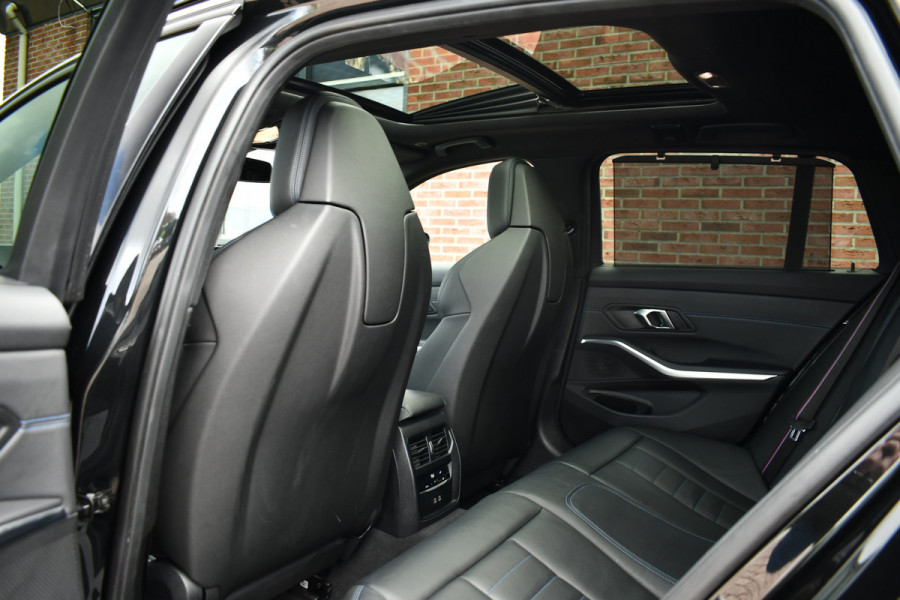 BMW 3 Serie Touring 330e M-Sport Pro Pano M-zetels ACC HUD HiFi 19inch