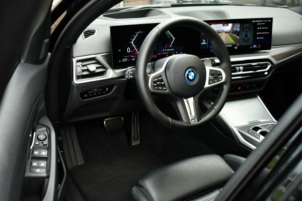 BMW 3 Serie Touring 330e M-Sport Pro Pano M-zetels ACC HUD HiFi 19inch