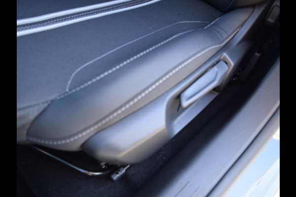 Opel Corsa Electric Long Range GS 51 kWh | WARMTEPOMP | INFOTAINMENT PAKKET | COFORT PAKKET | 17" LMV | ACTIEKORTING!