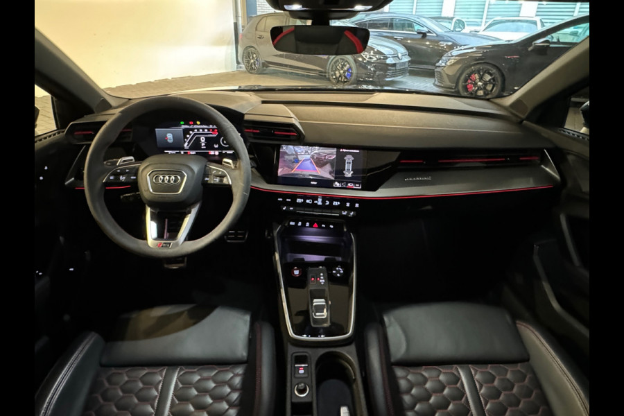 Audi RS3 Limousine 2.5 TFSI quattro Pano|Ceramic|HuD|B&O|VOL