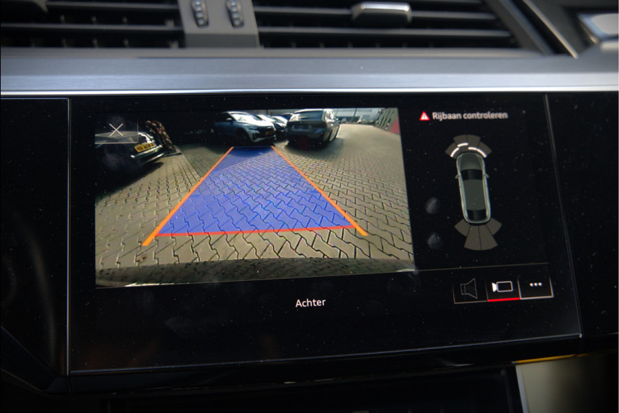 Audi e-tron Sportback 50 quattro S edition 71 kWh S-Line | Panoramadak | Stoelverwarming | Adaptive Cruise Control | Ambiance Verlichting | Memory Seat | Parkeersensoren | Keyless | Apple Carplay