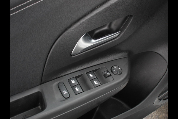 Opel Corsa 1.2 Turbo Sport Edition | Climate control | Cruise control | Panoramadak | Achteruitrijcamera | Parkeersensoren | Stuurverwarming | Stoelverwarming | Apple Carplay/ Android Auto