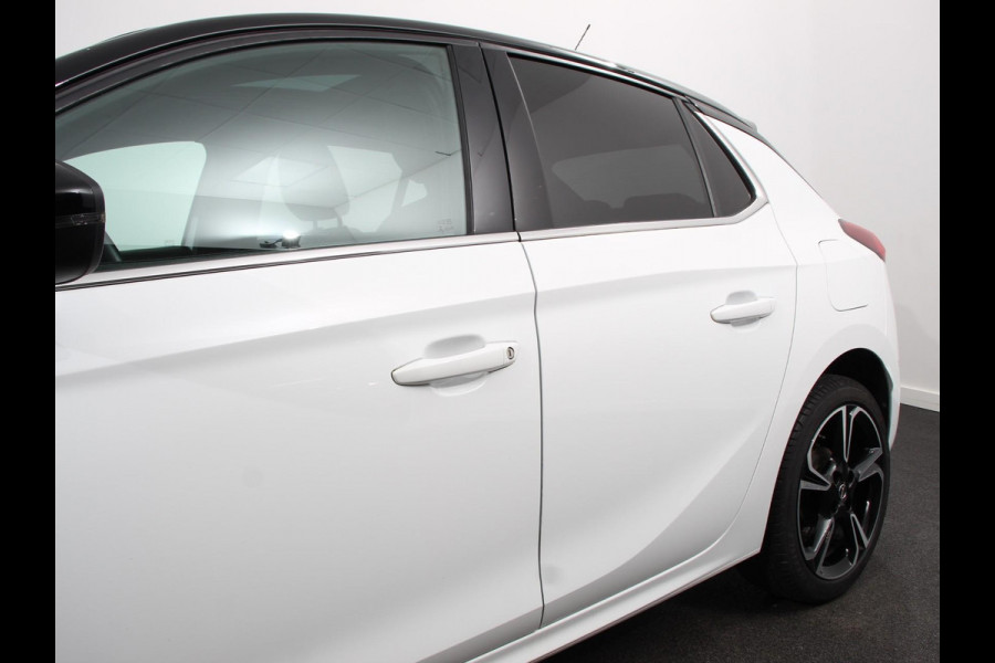 Opel Corsa 1.2 Turbo Sport Edition | Climate control | Cruise control | Panoramadak | Achteruitrijcamera | Parkeersensoren | Stuurverwarming | Stoelverwarming | Apple Carplay/ Android Auto