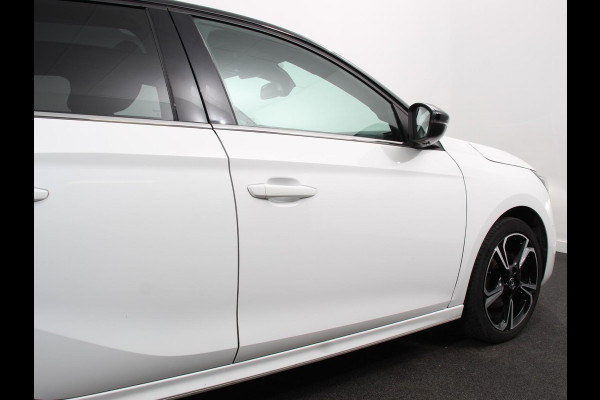 Opel Corsa 1.2 Turbo Sport Edition | Climate control | Cruise control | Panoramadak | Achteruitrijcamera | Parkeersensoren | Stuurverwarming | Stoelverwarming | Apple Carplay/ Android Auto