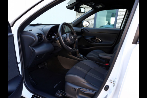 Toyota Yaris Cross 1.5 Hybrid Adventure | Head-Up | Half Leder | Dodehoek