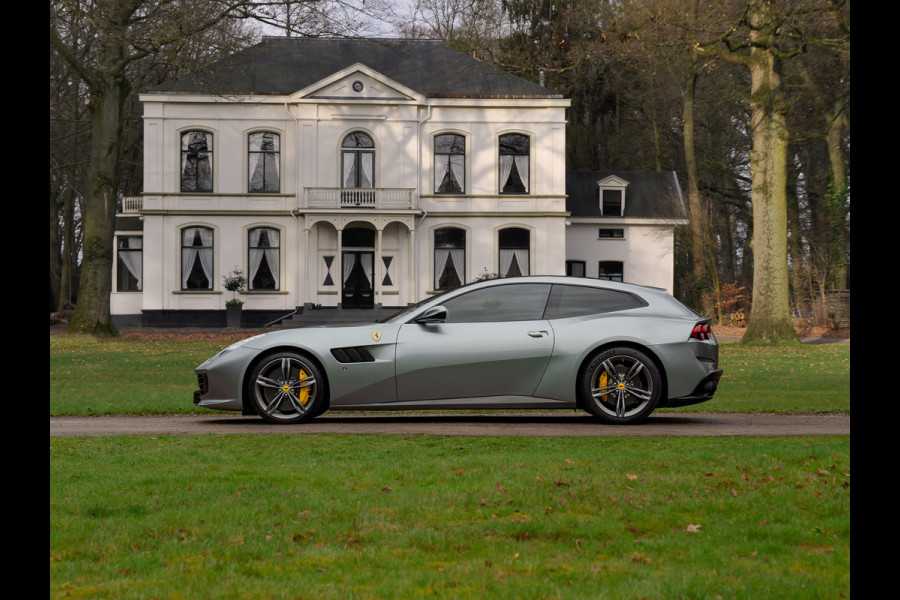 Ferrari GTC4Lusso T 3.9 V8 | Pano-dak | JBL | Lift