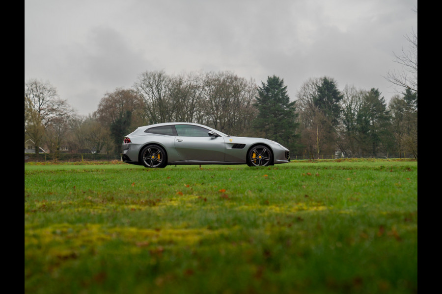 Ferrari GTC4Lusso T 3.9 V8 | Pano-dak | JBL | Lift