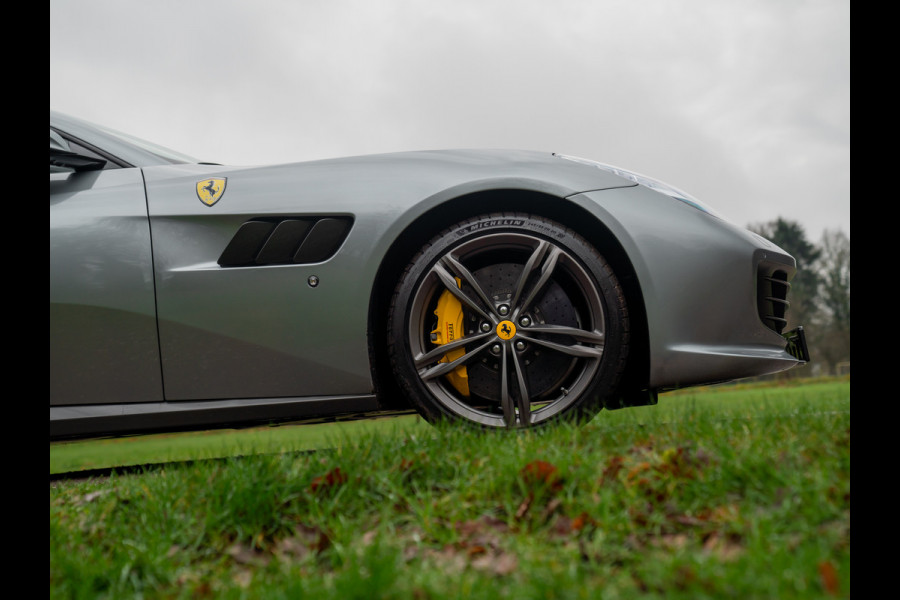 Ferrari GTC4Lusso T 3.9 V8 | Pano-dak | JBL | Lift