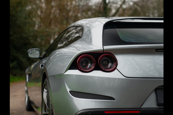 Ferrari GTC4Lusso T 3.9 V8 | Pano-dak | JBL | Lift