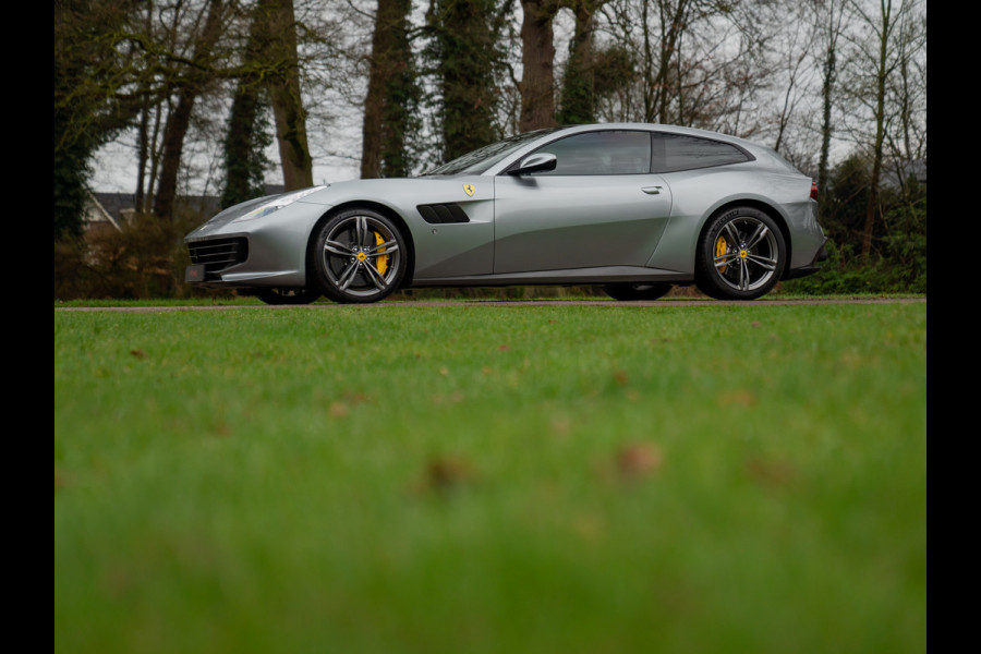 Ferrari GTC4Lusso T 3.9 V8 | Pano-dak | JBL | Lift
