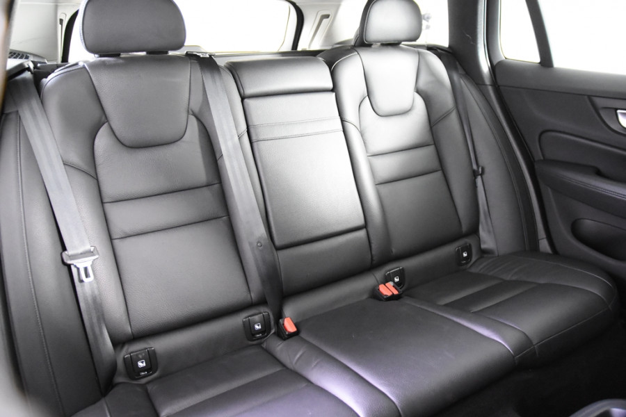 Volvo V60 2.0 B4 Inscription *1ste Eigenaar*Leer*Navigatie*Standkachel*