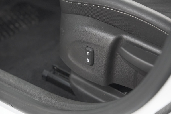 Opel Astra Turbo 130 Business Elegance | Camera | Dodehoekdetectie | Apple Carplay | Alcantara Pakket