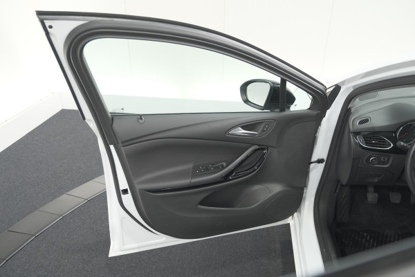 Opel Astra Turbo 130 Business Elegance | Camera | Dodehoekdetectie | Apple Carplay | Alcantara Pakket