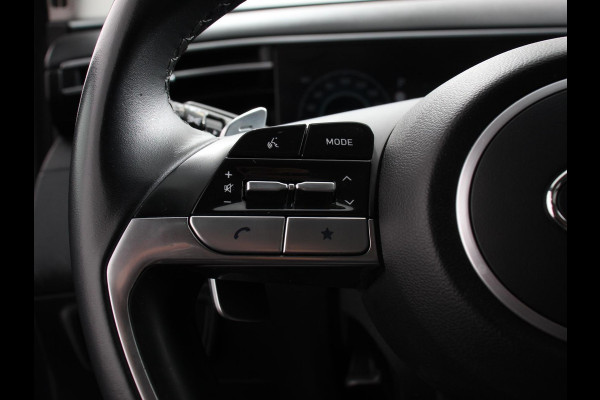 Hyundai Tucson 1.6 T-GDI PHEV Comfort 4WD Climate control Cruise control Parkeersensoren achter Achteruitrij camera Navigatie LED Apple Carplay/ Android Auto
