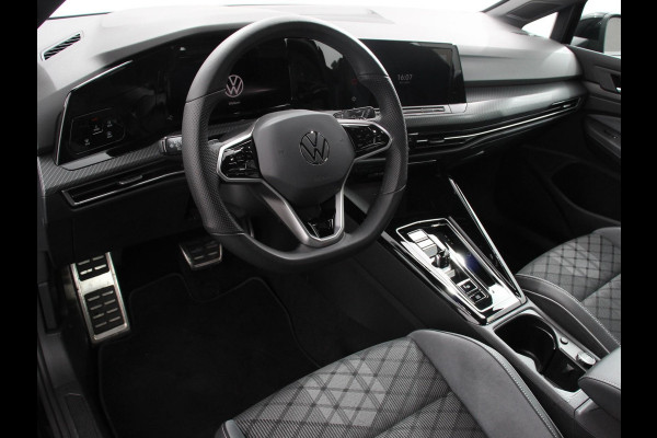 Volkswagen Golf 1.5 eTSI R-Line | Climate Control | Apple carplay/ Andriod Auto | Achteruitrij camera | Parkeersensoren | Sfeerverlichting | Lichtmetalen velgen | Led lampen