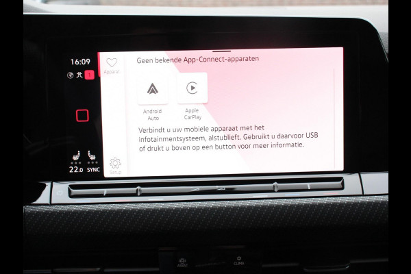 Volkswagen Golf 1.5 eTSI R-Line | Climate Control | Apple carplay/ Andriod Auto | Achteruitrij camera | Parkeersensoren | Sfeerverlichting | Lichtmetalen velgen | Led lampen