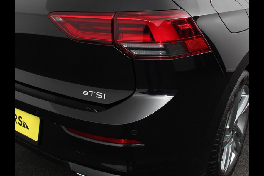 Volkswagen Golf 1.5 eTSI R-Line | Climate Control | Apple carplay/ Andriod Auto | Achteruitrij camera | Parkeersensoren | Sfeerverlichting | Lichtmetalen velgen | Led lampen