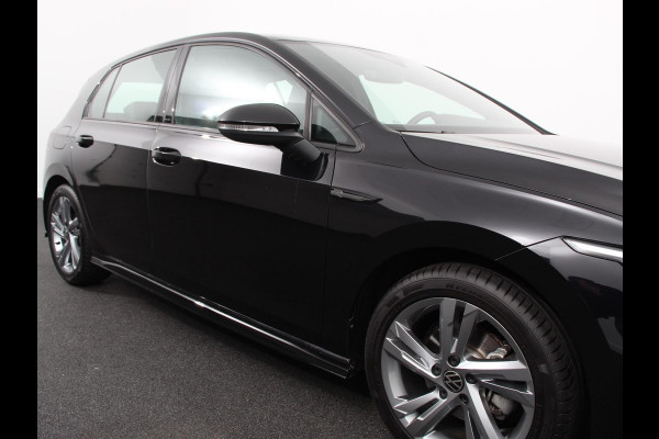 Volkswagen Golf 1.5 eTSI R-Line | Climate Control | Apple carplay/ Andriod Auto | Achteruitrij camera | Parkeersensoren | Sfeerverlichting | Lichtmetalen velgen | Led lampen