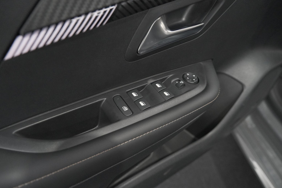 Peugeot 208 PureTech 100 Allure | Apple Carplay | Parkeersensoren | Climate Control