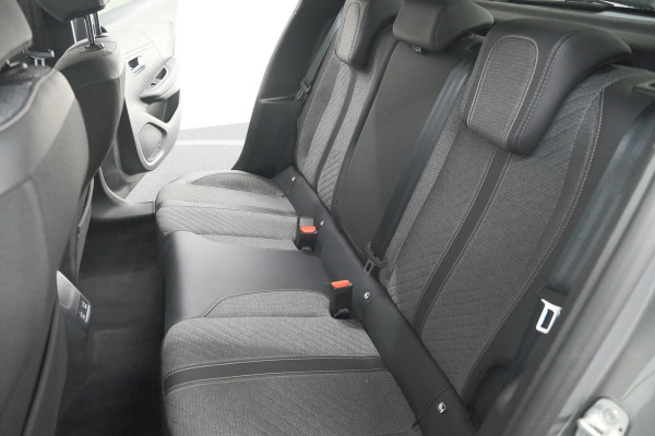 Peugeot 208 PureTech 100 Allure | Apple Carplay | Parkeersensoren | Climate Control