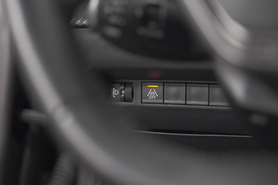 Peugeot 208 PureTech 100 Active Pack | Parkeersensoren | Apple Carplay | Cruise Control