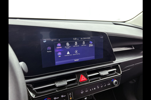 Kia Niro EV 64.8 KWh * SOH 100% * Nieuw model / Light Edition / Cruise-Adaptief / Navi Full Map / Apple Carplay / Airconditioning Fabrieksgarantie
