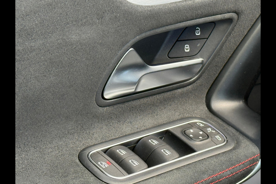 Mercedes-Benz CLA-Klasse AMG LINE Night|Pano|Sfeer|Memory|Dealer onderhouden