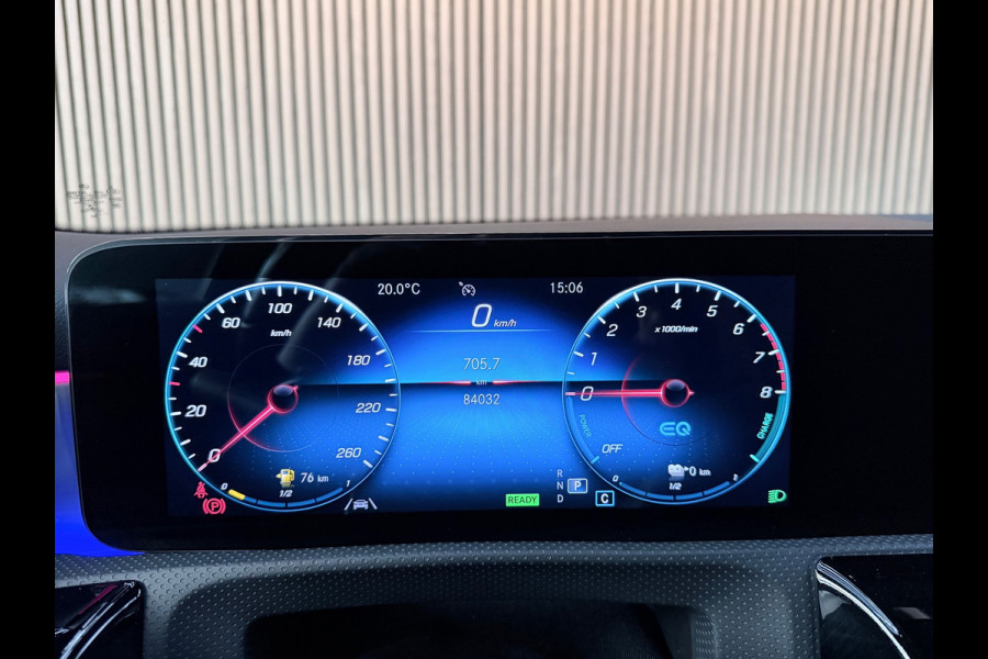 Mercedes-Benz A-Klasse 250 e AMG Line 218PK. Pano - Ambiance