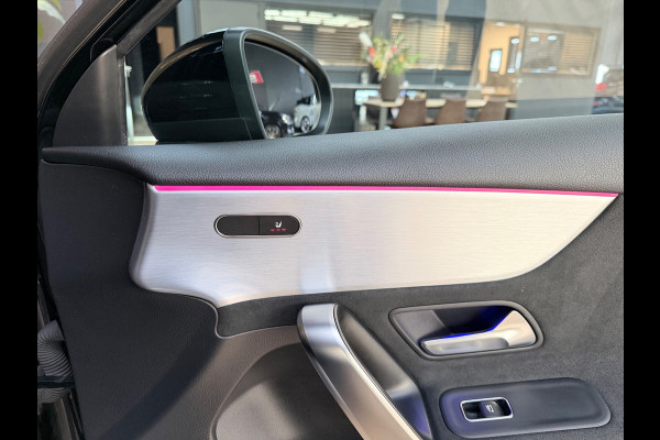 Mercedes-Benz A-Klasse 250 e AMG Line 218PK. Pano - Ambiance