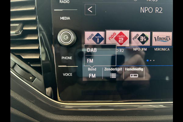 Volkswagen T-Roc 1.5 TSi 150PK DSG Sport Bns R-Line AFN.TREKHAAK/19INCH/CAMERA/NAVI/VIRTUAL/CARPLAY/PDC