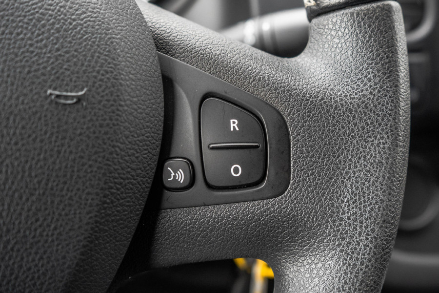 Renault Trafic L2H1 | 146 PK | LED | Automaat | Camera | Cruise | Navi | Trekhaak