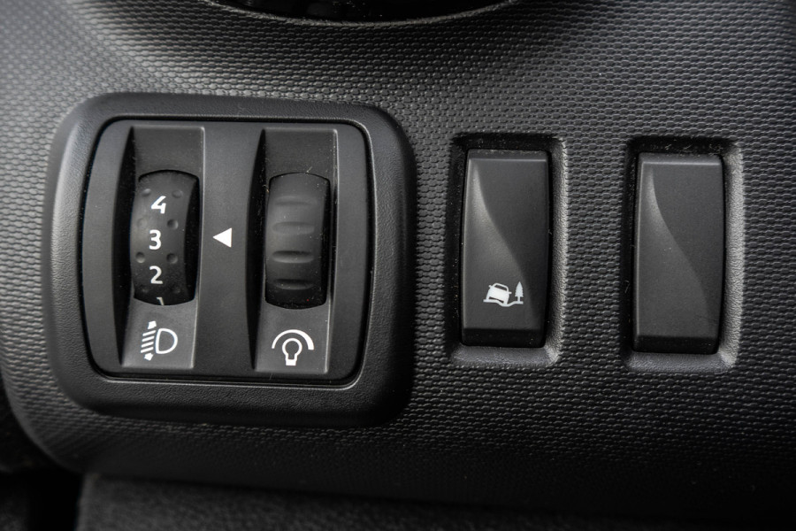 Renault Trafic L2H1 | 146 PK | LED | Automaat | Camera | Cruise | Navi | Trekhaak