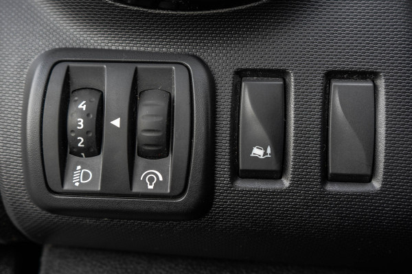 Renault Trafic L2H1 | 146 PK | LED | Automaat | Camera | Cruise | Navi | Trekhaak