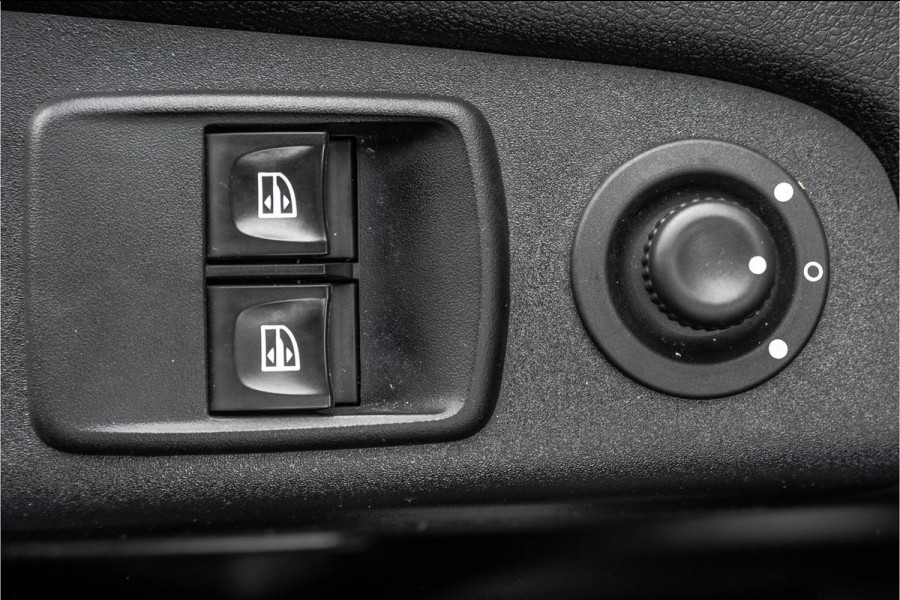 Renault Trafic L2H1 | 146 PK | LED | Automaat | Camera | Cruise | Navi | Trekhaak