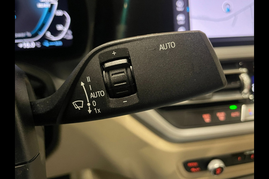 BMW 3-serie 330e High Executive|184 PK|VOLLEDER|DIGITAL COCKPIT|APPLE CARPLAY/ANDROID|CAMERA|NAVIGATIE|LMV|PDC|