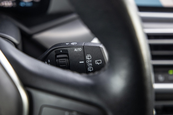 BMW X5 xDrive45e CARPLAY / CAMERA / DEALER ONDERHOUDEN /  LEER / STOELVERWARMING / BLACK ON BLACK