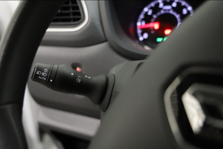 Renault Master T35 2.3 dCi 135PK L1/H2 CAMERA NAVI AIRCO CRUISE CONTROL PDC Lease v/a €132,- p.m. INRUIL MOGELIJK