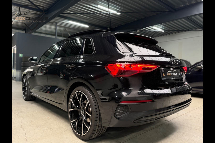 Audi A3 Sportback 35 TFSI S edition PANO/CAMERA/RS Stoelen