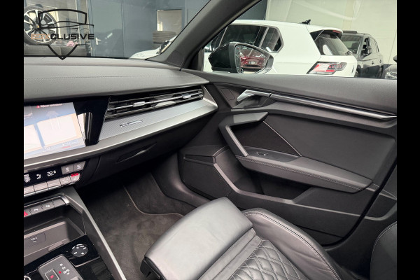 Audi A3 Sportback 35 TFSI S edition PANO/CAMERA/RS Stoelen