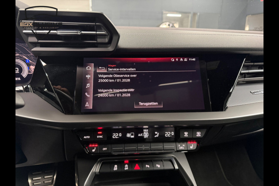 Audi A3 Sportback 35 TFSI S edition PANO/CAMERA/RS Stoelen