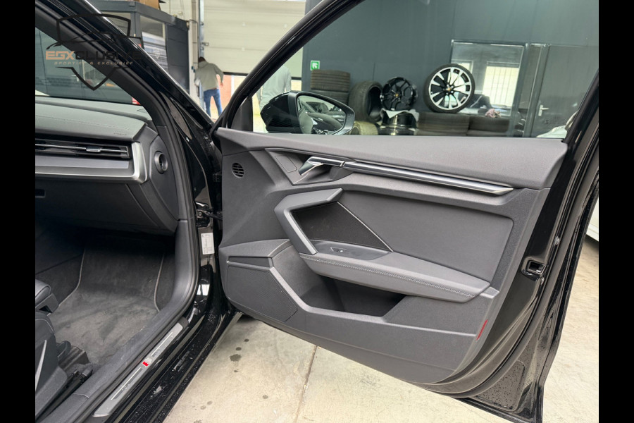 Audi A3 Sportback 35 TFSI S edition PANO/CAMERA/RS Stoelen