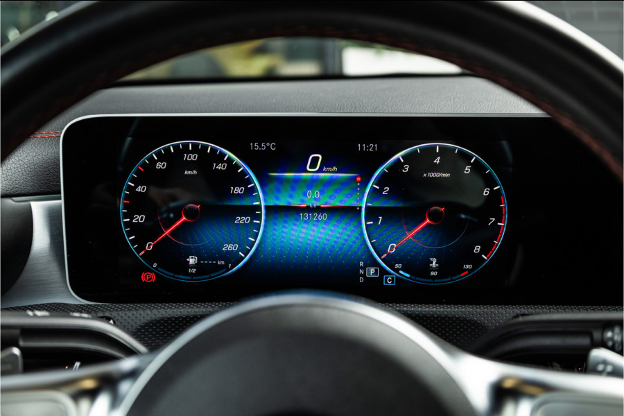 Mercedes-Benz CLA-Klasse CLA250 Premium Plus - AMG Line | Panorama | Camera | Stoelverwarming