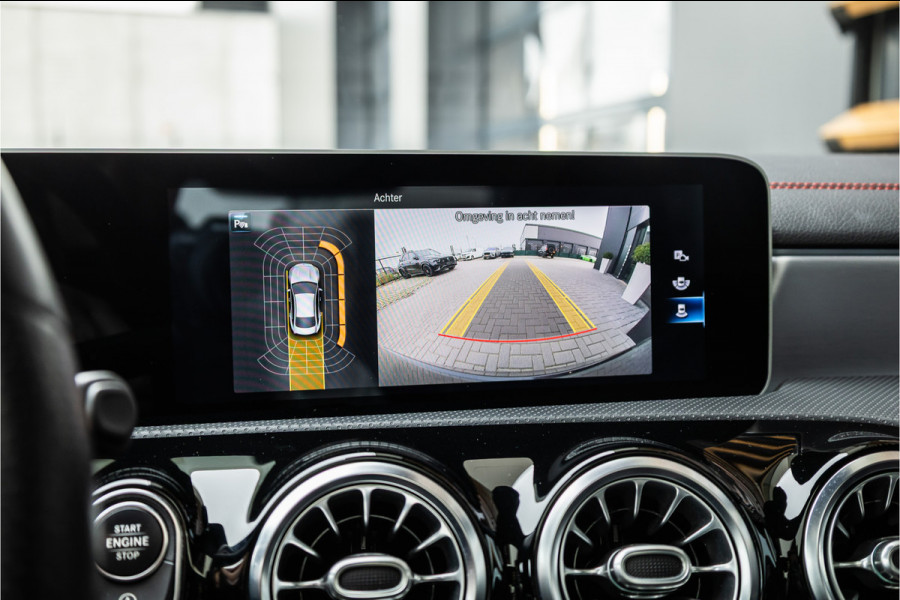 Mercedes-Benz CLA-Klasse CLA250 Premium Plus - AMG Line | Panorama | Camera | Stoelverwarming