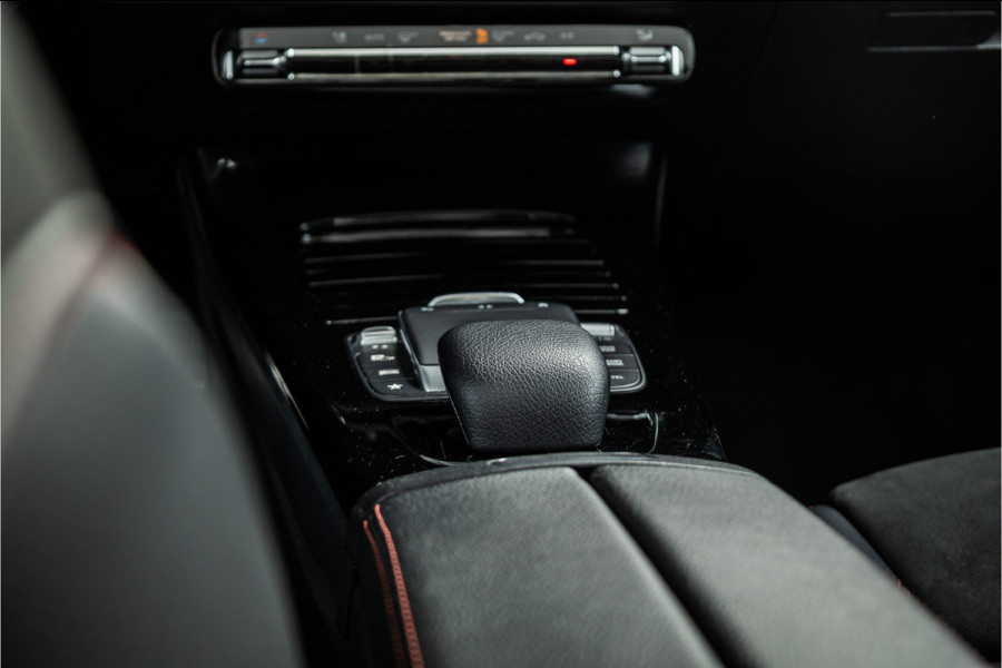 Mercedes-Benz CLA-Klasse CLA250 Premium Plus - AMG Line | Panorama | Camera | Stoelverwarming