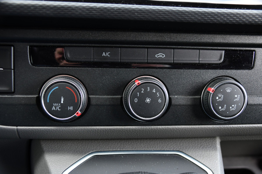 Volkswagen Transporter 2.0 TDI L1H1 30 PB Edition Cruise, Carplay, LED, Multimedia, Sensoren, 150pk, Automaat, Uniek!