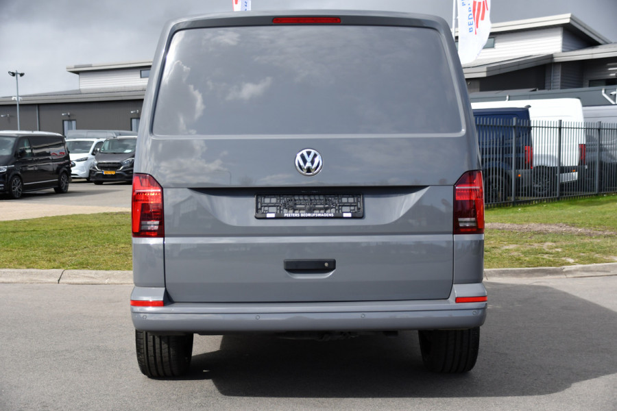 Volkswagen Transporter 2.0 TDI L1H1 30 PB Edition Cruise, Carplay, LED, Multimedia, Sensoren, 150pk, Automaat, Uniek!