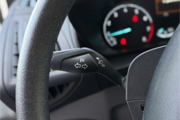 Ford Transit Connect 1.0 L1 | Airco | Camera | Multimedia | 3-zits | NAVI | Bluetooth | PDC